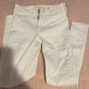 white american eagle jeans
